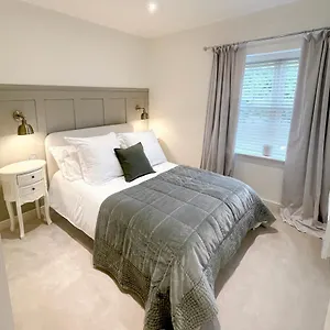 Luxury - Bank House - Private Gated Carpark , Yarm United Kingdom